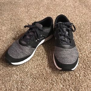 Women’s New Balance Tennis Shoes
